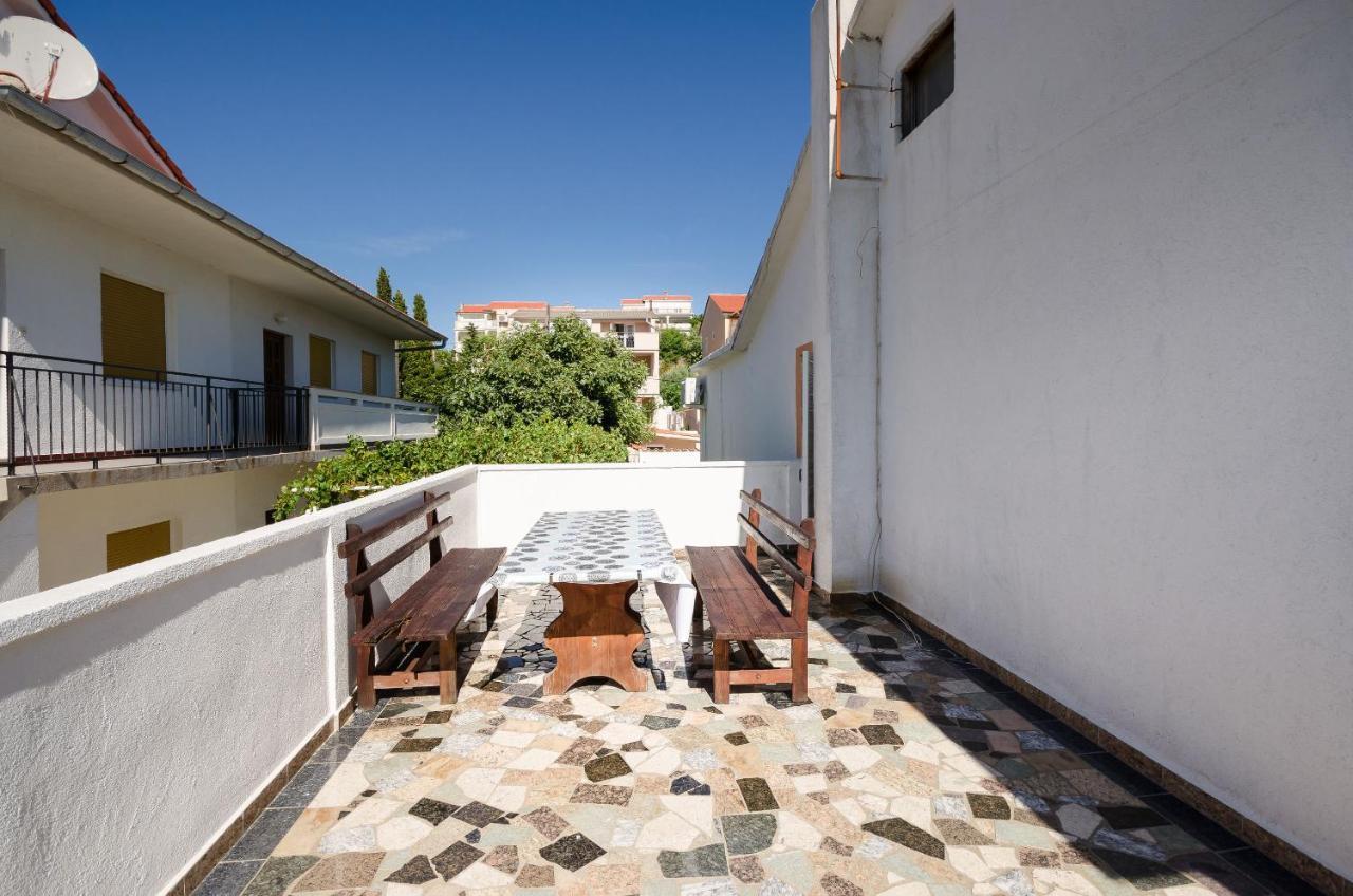 Apartments Elvira Lopar Exterior foto